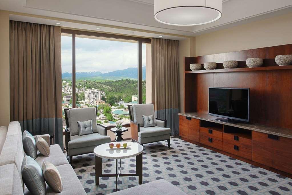 Hilton Duszanbe Pokój zdjęcie