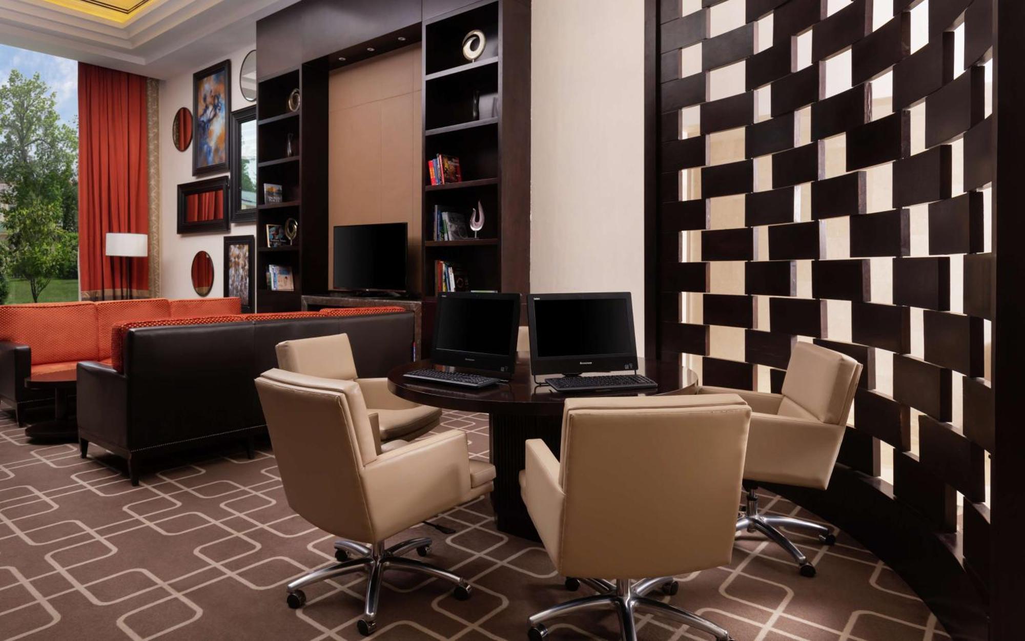 Hilton Duszanbe Zewnętrze zdjęcie